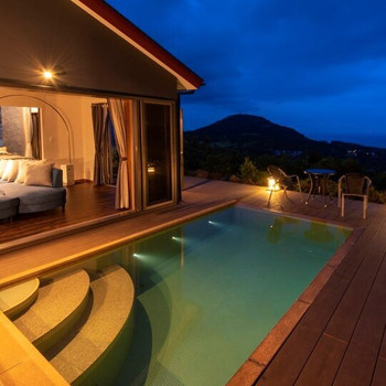 山頂から見渡す相模湾の絶景はまさに非日常3644640