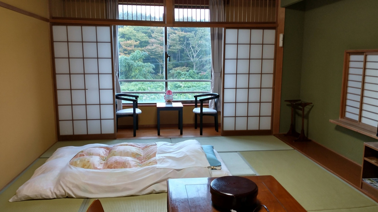 コロナ対策で早めに布団が敷いてある