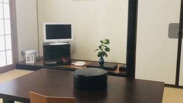 客室内のダイニングエリア / 6