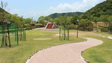 子供用の遊び場 - 屋外 / 10