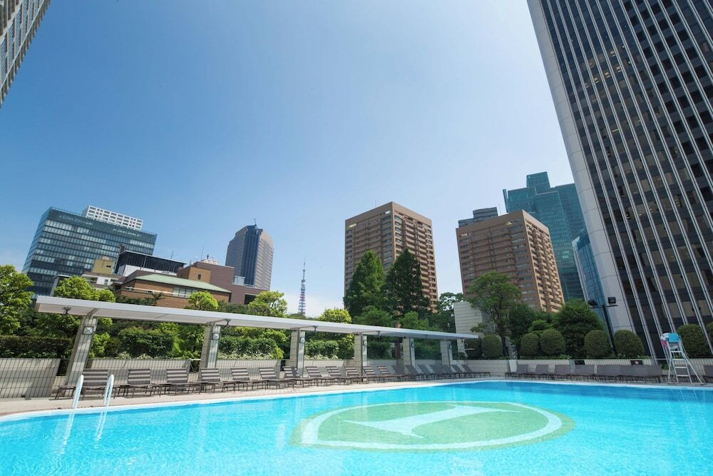 都内最大級の広さを誇るクラブラウンジ。富士山まで見渡せるかも!?4756587