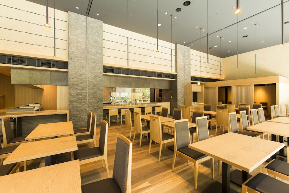 レストラン「赤坂うまや新宿」