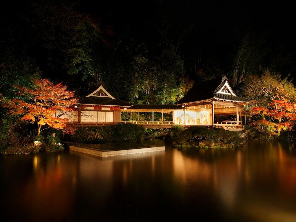 1. 500年あまりの歴史の中でくつろぐ「あさば」/静岡県4233993