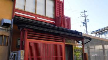 施設の入り口 / 8