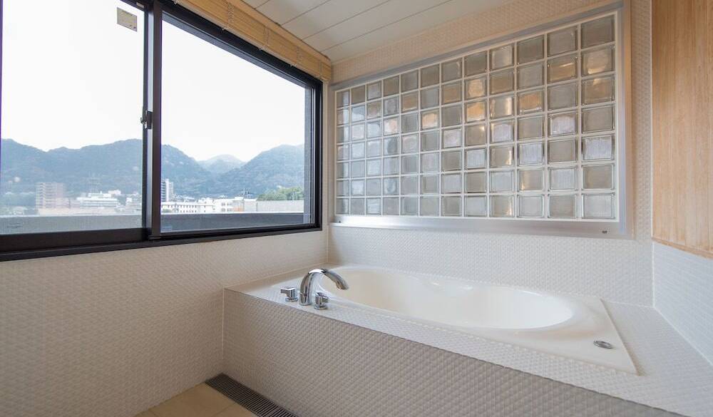 和洋室 バスルームの例 / 1