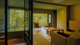 天然温泉展望風呂付[紅] 58平米 禁煙