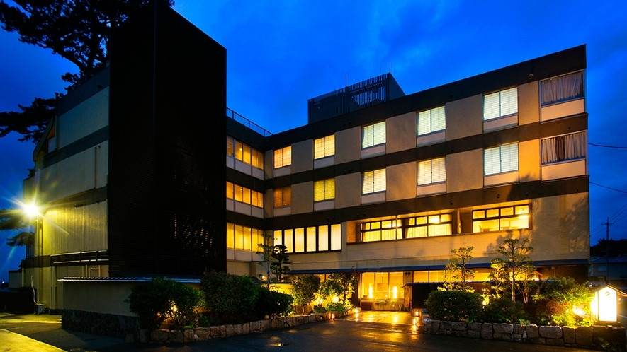 11.夕陽の絶景を2人占め「萩温泉郷 宵待ちの宿 萩一輪（はぎいちりん）」3995620