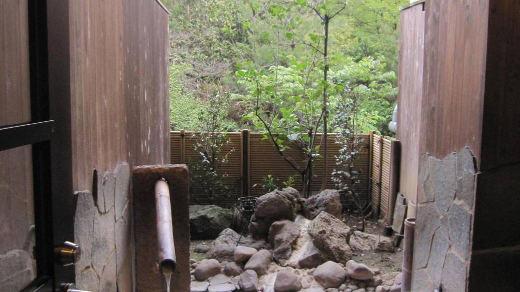 貸切風呂「火の木の湯」 / 1