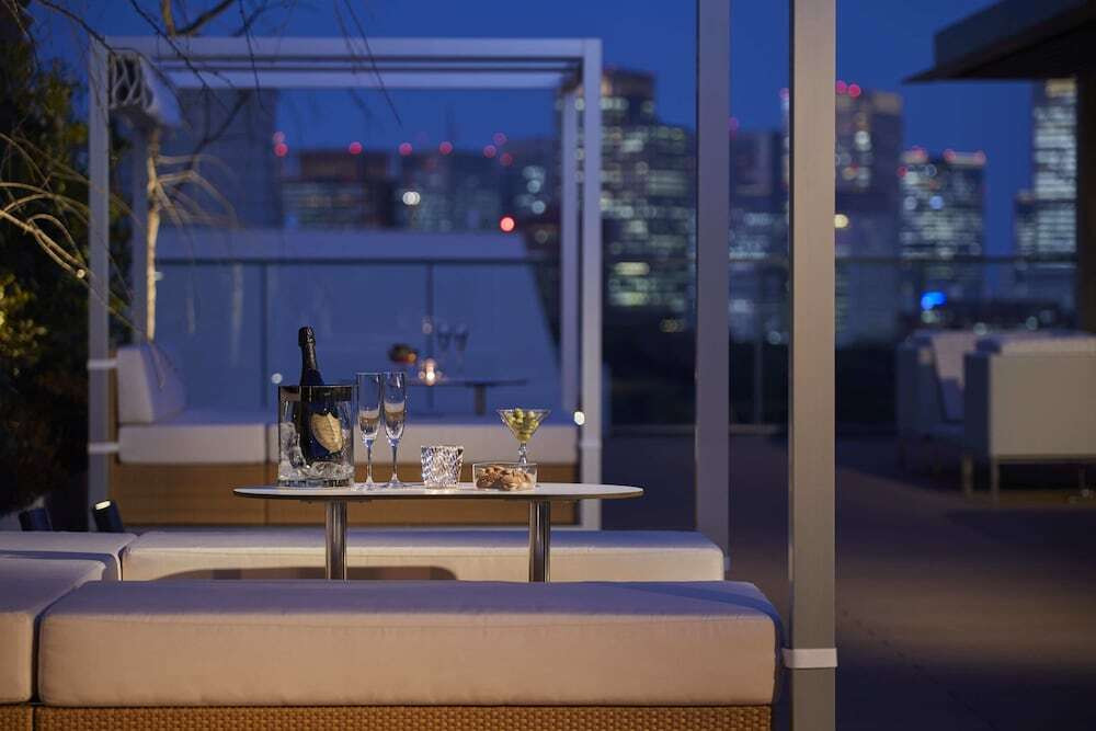 ルーフトップバーに気分もUP！4378404