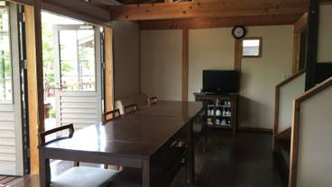 客室内のダイニングエリア / 18