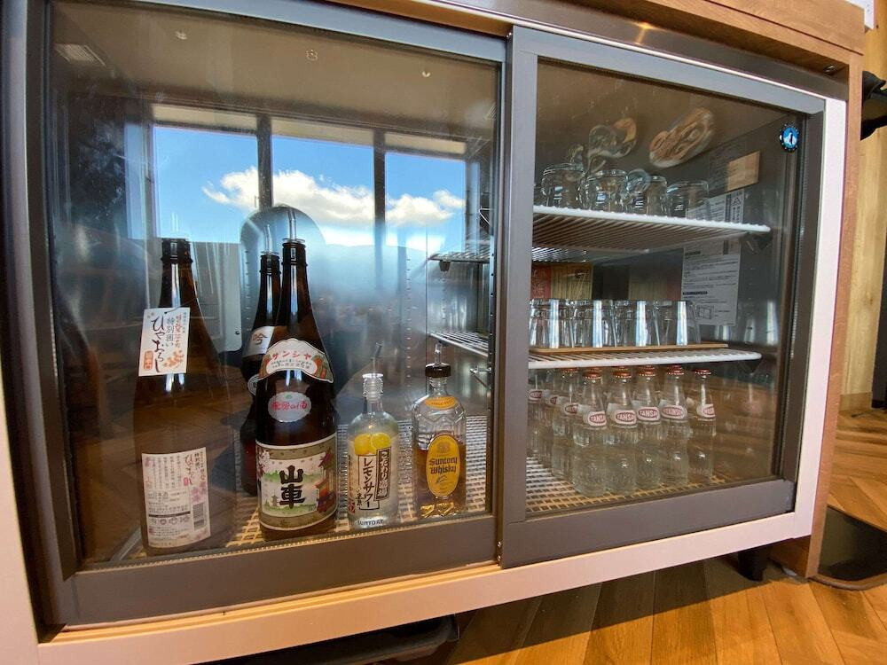 ジ・アラウンドフロア専用ラウンジ ドリンクコーナー（1）