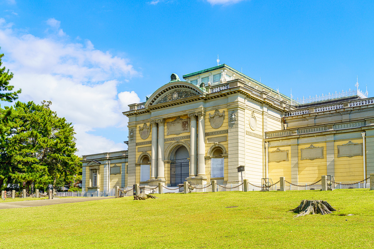 奈良国立博物館