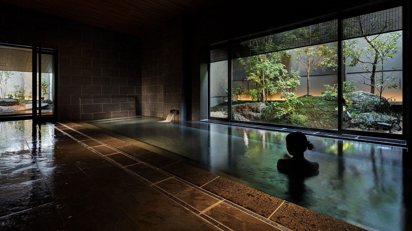 山の温泉地に来たかのよう。都心で芦ノ湖温泉を楽しめる3532687