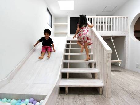 THE STELLA HAMAHIGA / 3