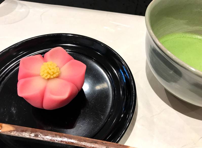 日本橋を散策
甘味処で小休憩 / 2