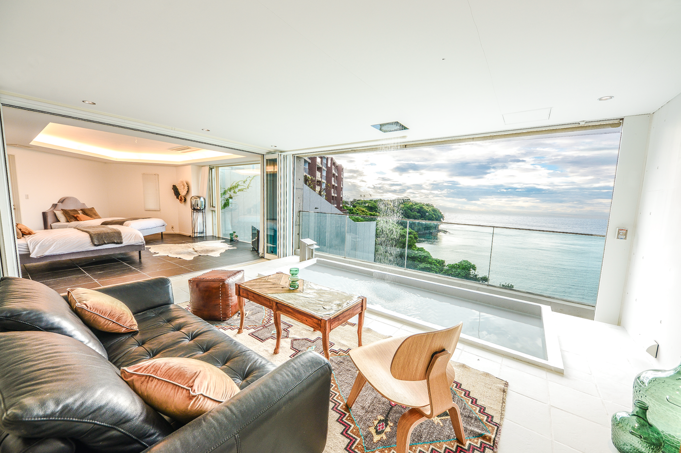 プールやジャグジー付きの1日3組限定スモールホテル3924780