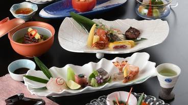 食事・飲み物 / 4