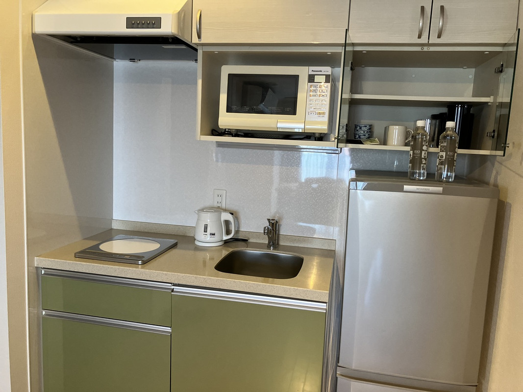 フル装備のキッチン付き