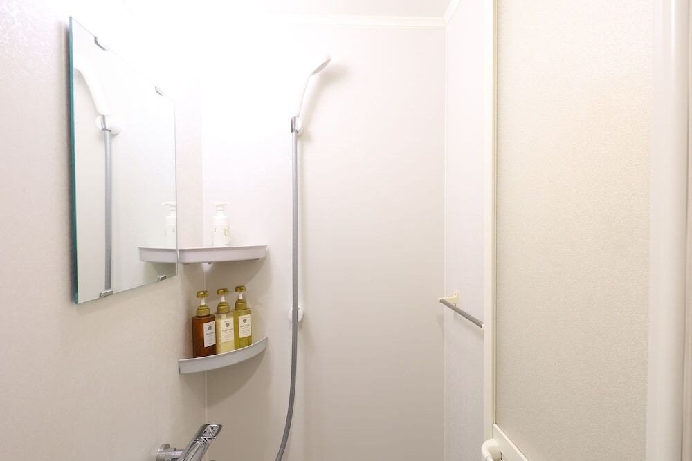 バスルームのシャワー