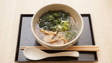 食事・飲み物 / 3