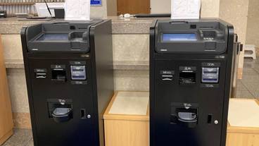 チェックイン / チェックアウト キオスク / 1