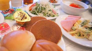 朝食ビュッフェ / 3