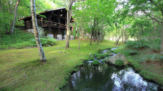 リバーフロントコテージ