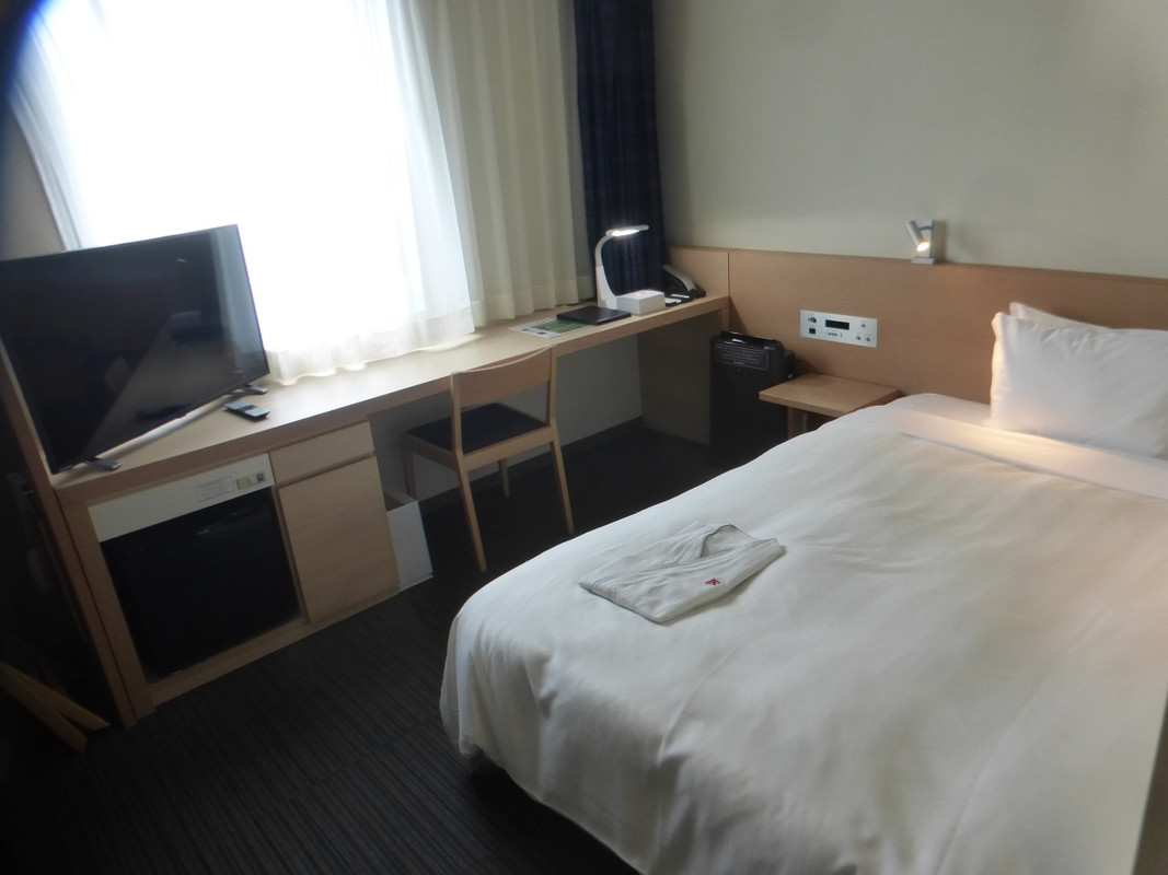 セミダブルルーム（１６平米）