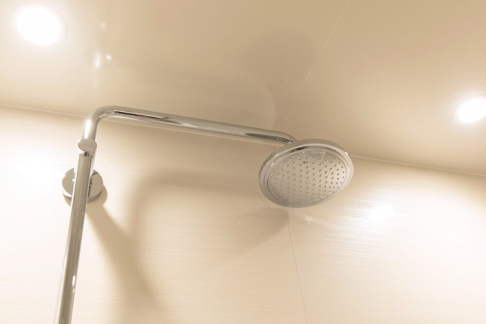 バスルームのシャワー