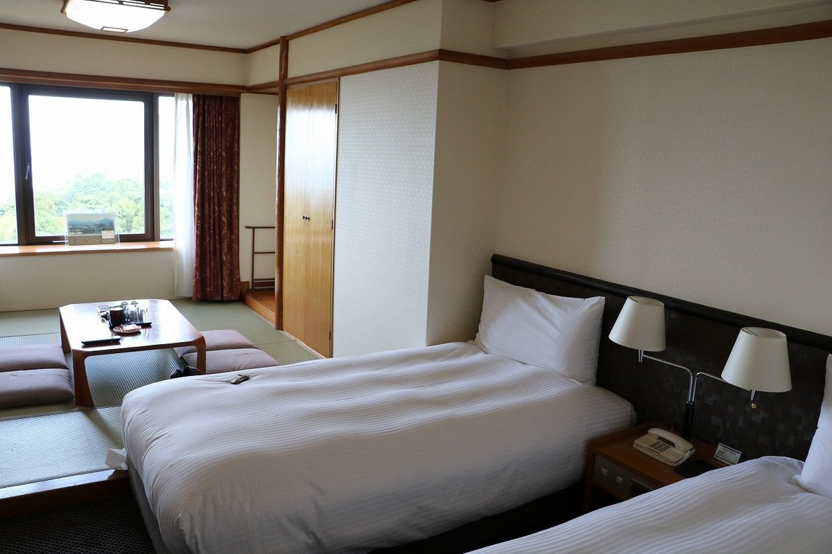 ベッドルームとリビングがあります