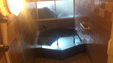 屋内スパ浴槽 / 1