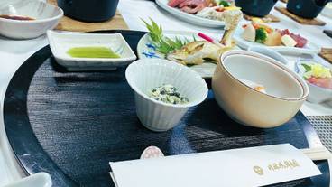 客室内のダイニングエリア / 18