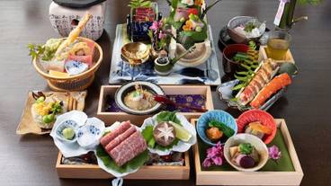 食事・飲み物 / 11