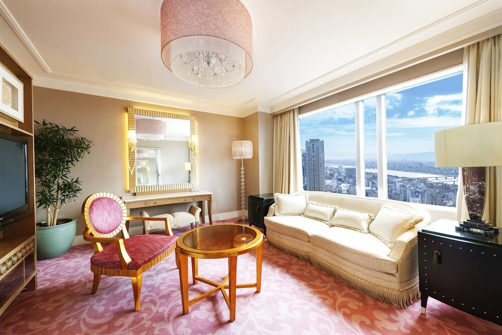 お部屋はクラシカルな装いが素敵4112769