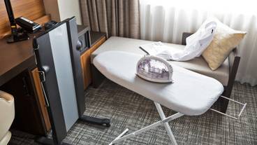 貸出品 アイロンセット・ズボンプレッサー / 3