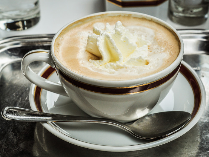 ウィーンのカフェはコーヒーの種類が多く、20種以上を揃える店も珍しくないそう