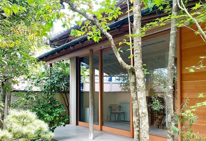 のれんが目印
和の風情漂う宿へin / 5