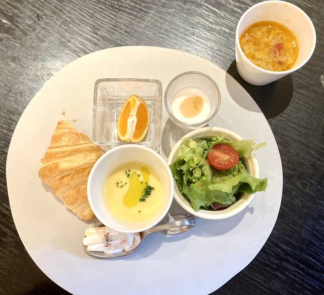 スペイン風朝食で
優雅なモーニング / 5