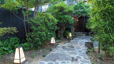 施設の入り口 / 6