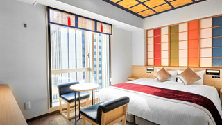 コンセプトダブルルーム クイーンベッド 1 台 喫煙可