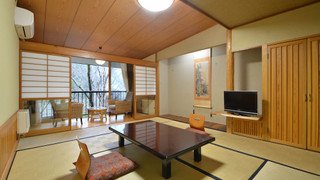 本館２階 川側 お任せ (窓から川は眺められません)