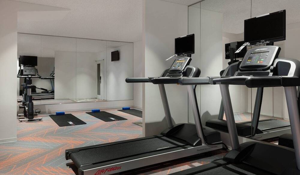 フィットネスジム / 1