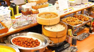 朝食ビュッフェ / 3