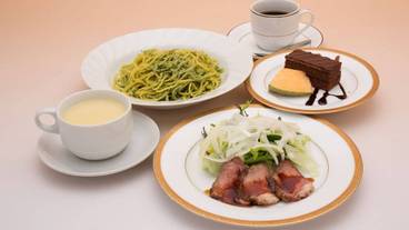 食事・飲み物 / 3