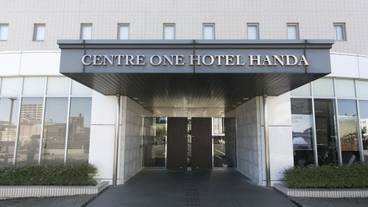 施設の入り口 / 25