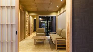 内部エントランス / 2