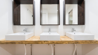 ダブルルーム 共用バス＆トイレ