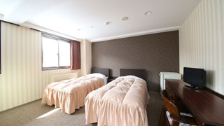 ツインルーム（バス・トイレ付）禁煙