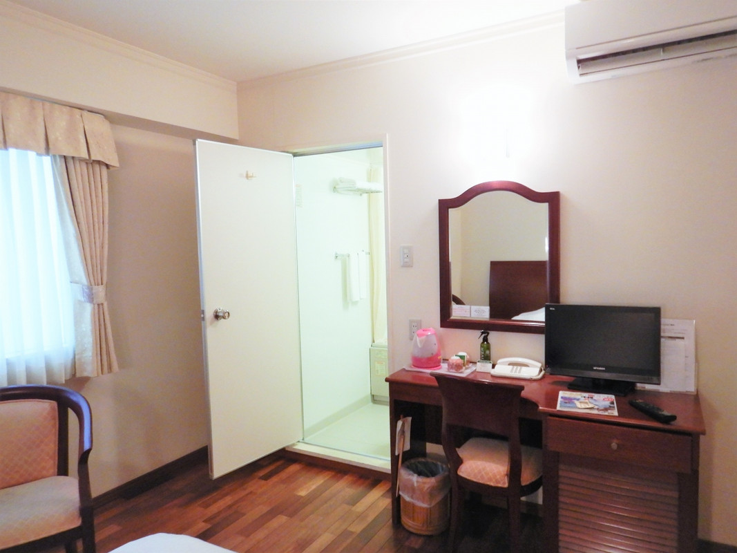 荷物を広げるスペースあります