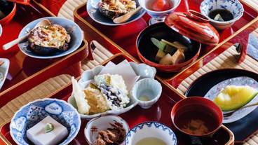 食事・飲み物 / 3